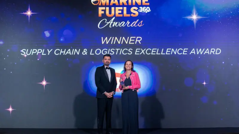 Louise Tricoire, vice president of TotalEnergies Marine Fuels, accepts the award from Sukuma Verma, MD for the Maritime & Energy Portfolio of Informa Markets