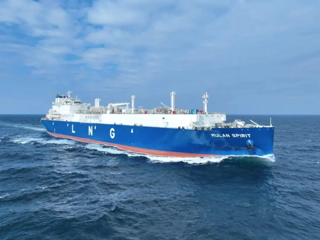 Jovos-LNG-carrier-completes-sea-trials