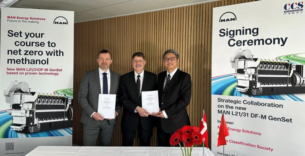Signing ceremony L21-31 DF-M