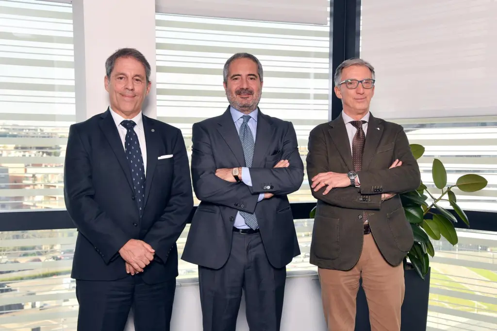 (l-r) Carlo Luzzatto, CEO and general manager of RINA; Pierroberto Folgiero, CEO and MD of Fincantieri; Giuseppe Ricci, COO for Energy Evolution at Eni