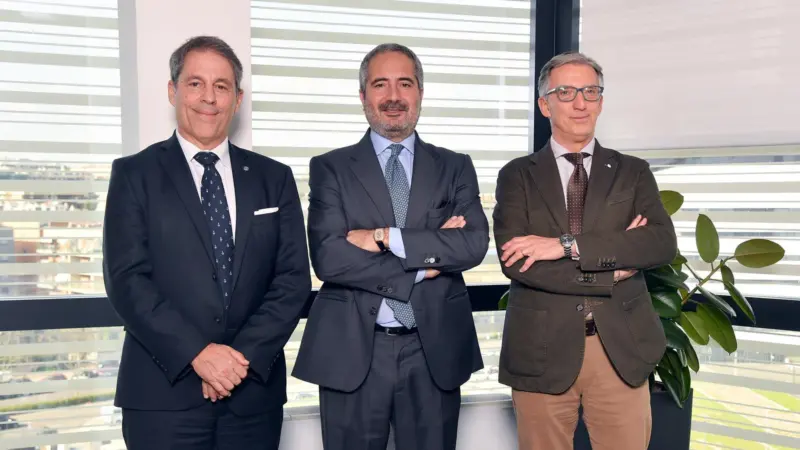 (l-r) Carlo Luzzatto, CEO and general manager of RINA; Pierroberto Folgiero, CEO and MD of Fincantieri; Giuseppe Ricci, COO for Energy Evolution at Eni