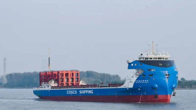 COSCOs electric container ship
