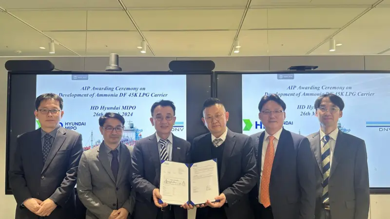 (l-r) Sung Hyuck Im (HMD), Kwang Seok Oh (HMD), Sung Ho Shin (DNV), Dong Jin Lee (HMD), Chul Young Kang (DNV), Choon Gyu Lim (HMD)