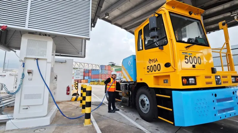 PSA Hydrogen refuelling station and fuel-cell electric prime mover