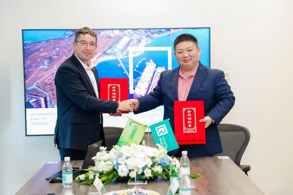 Nick Brown, CEO, LR and Shuo Chen, chair and founder, H2Terminals