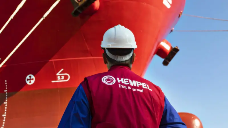 Coating advisor at Shipyard looking at hull
