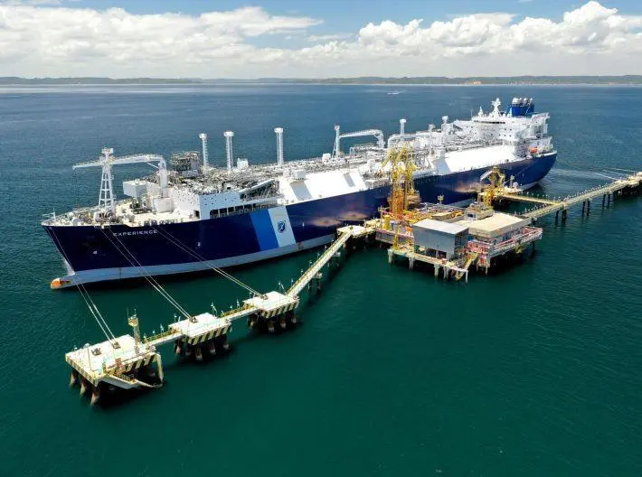 Floating storage regasification unit