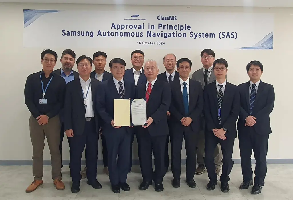 Representatives from SHI and ClassNK at an AiP granting ceremony for SHI's autonomous navigation system