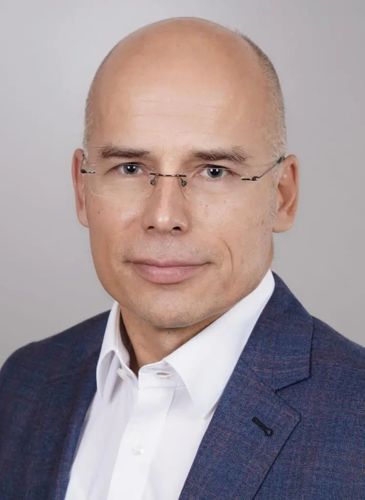Guido_Schulte-elomatic-746x1024