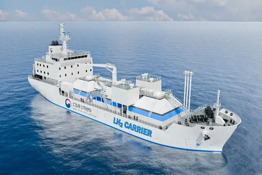 The image shows a rendering of a possible design for the Hydro Ocean K liquid-hydrogen carrier