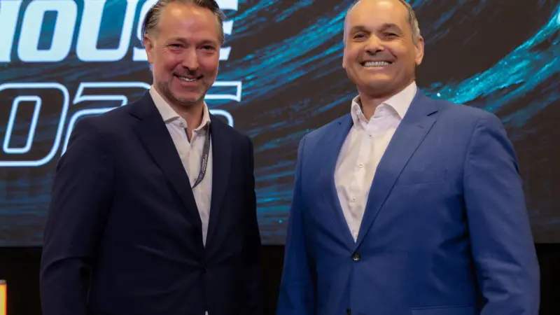 Kjell Ove Ulstein, sales & marketing director at Wärtsilä Gas Solutions and Erik Nyheim, CEO of Höegh Evi