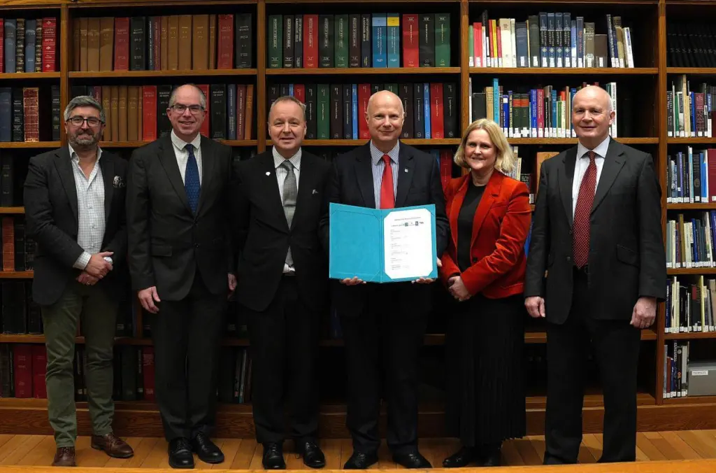 (l-r) Nick Tomkinson, GNSP; Simon Williams, Rolls Royce; Blair Jamieson, Babcock; Mark Tipping, Lloyd’s Register; Kirsti Massie, Stephenson Harwood; and Mike Salthouse, NorthStandard