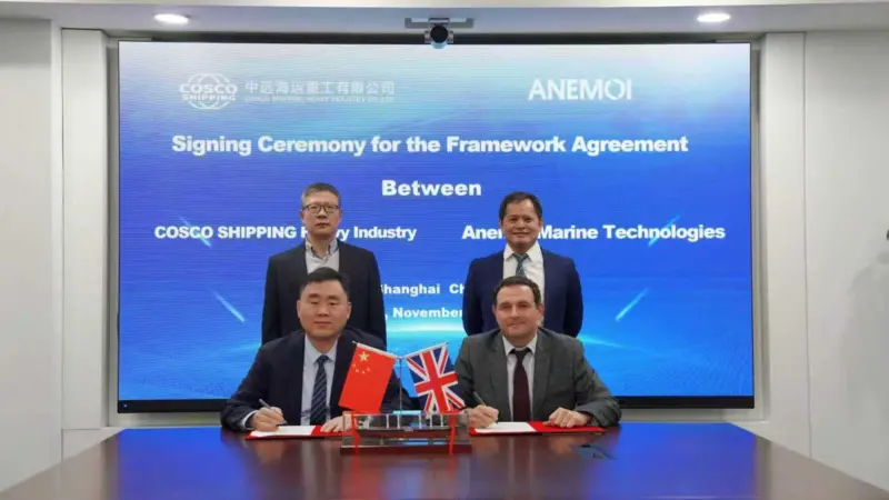 Nick Contopoulos, CCO of Anemoi and Jony Guo, director, Repair & Conversion, Commercial Headquarters of CHI