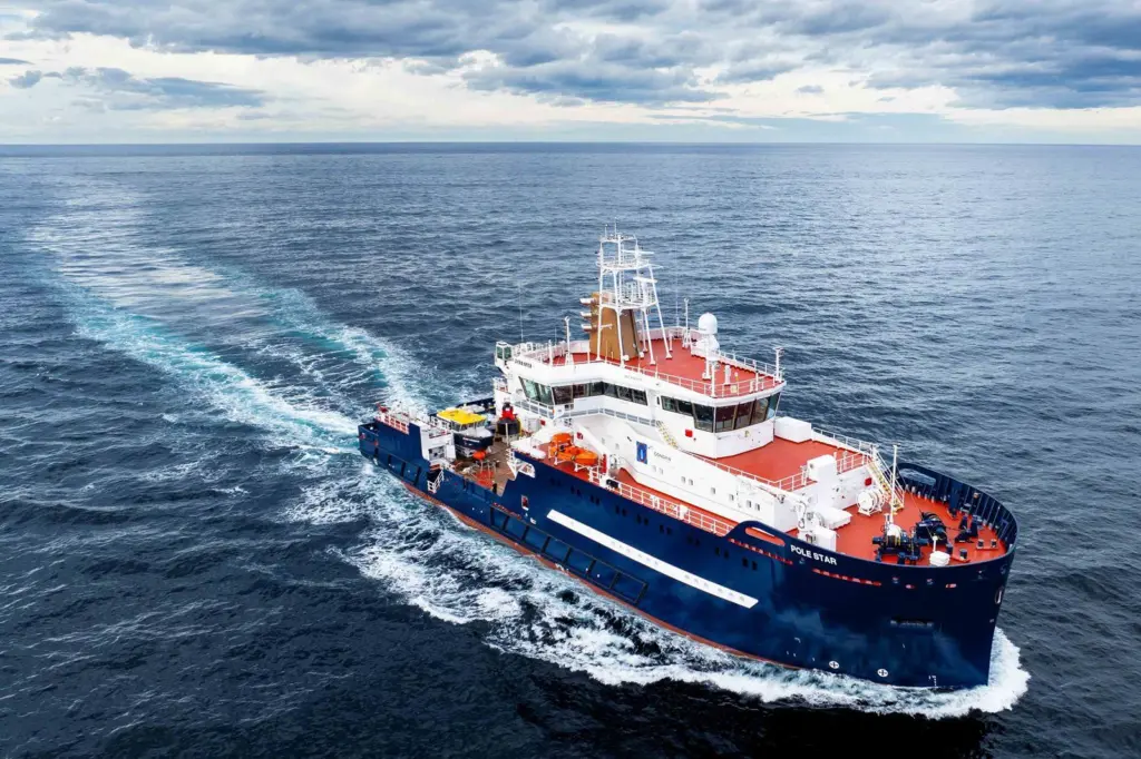 Northern Lighthouse Board's new 'Pole Star' at sea