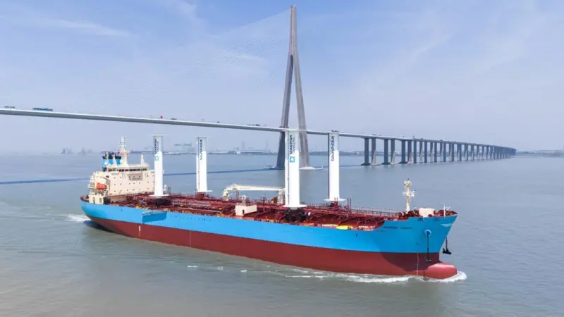 maersk tahiti wind sails