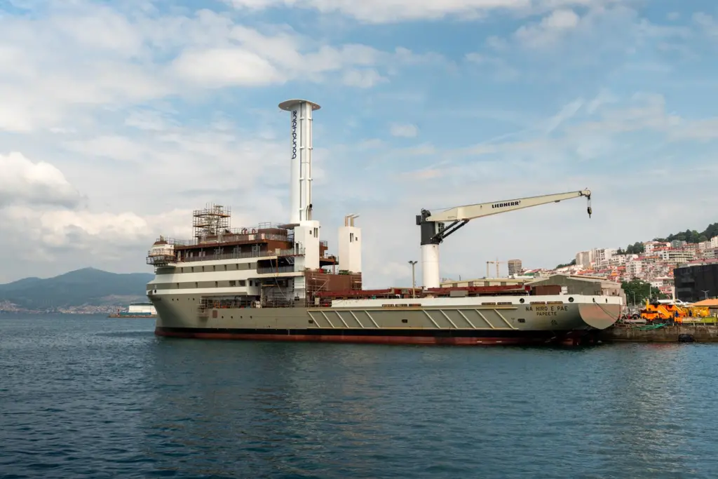 A bound4blue eSAIL installed on the multipurpose vessel, 'Na Hiro E Pae'