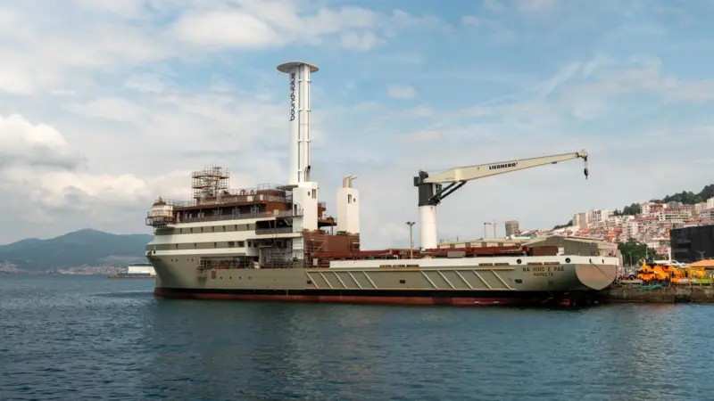 A bound4blue eSAIL installed on the multipurpose vessel, 'Na Hiro E Pae'